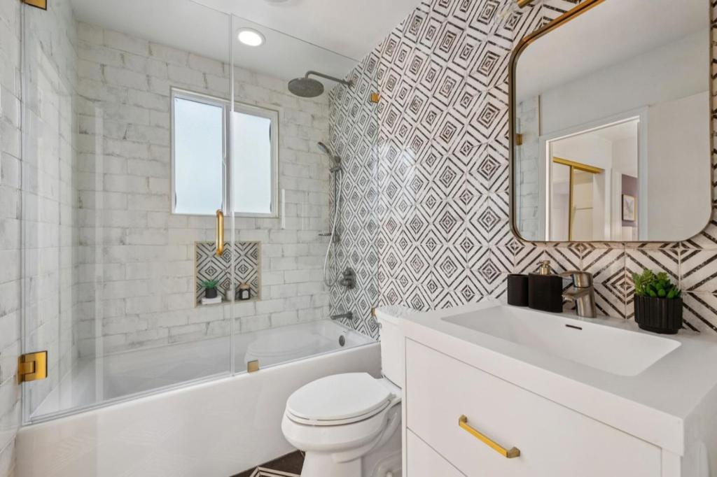 San Francisco, California, 94132, United States, 4 Bedrooms Bedrooms, ,3 BathroomsBathrooms,Residential,For Sale,2005595