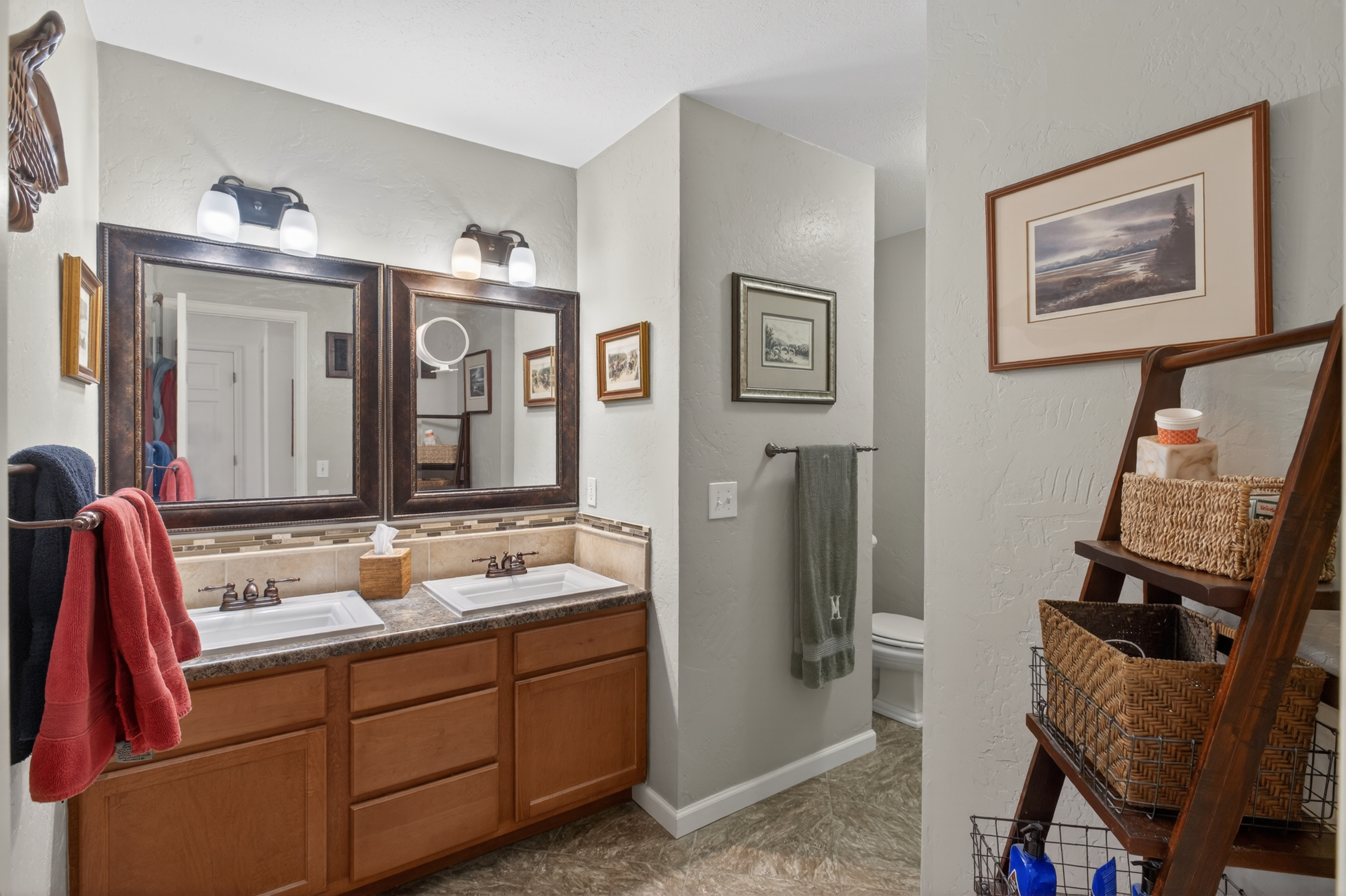  Greenwood Village Retreat: Green Oaks Pool/Tennis, Island Kitchen & Private Yard - 物件實景