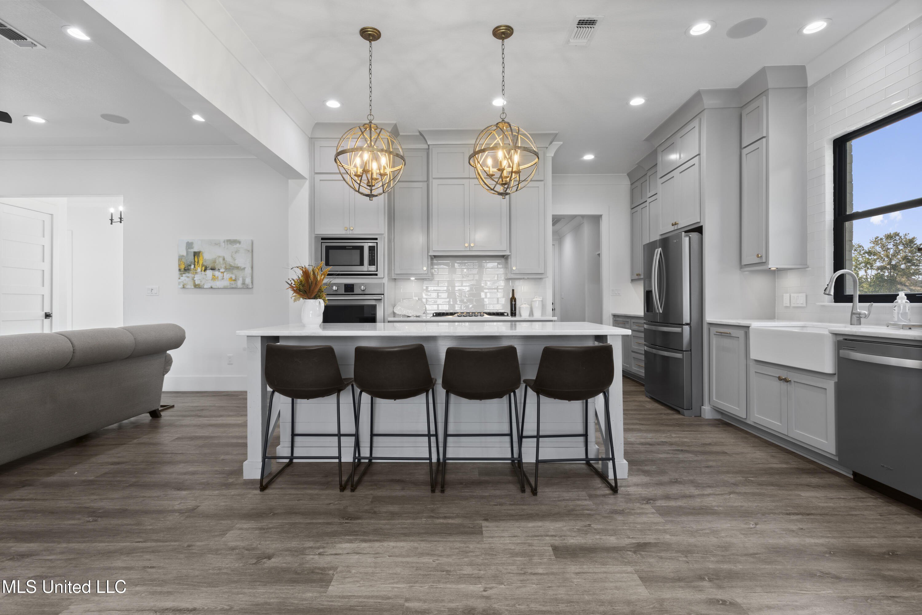 Biloxi, Mississippi, 39531, United States, 4 Bedrooms Bedrooms, ,4 BathroomsBathrooms,Residential,For Sale,1978703