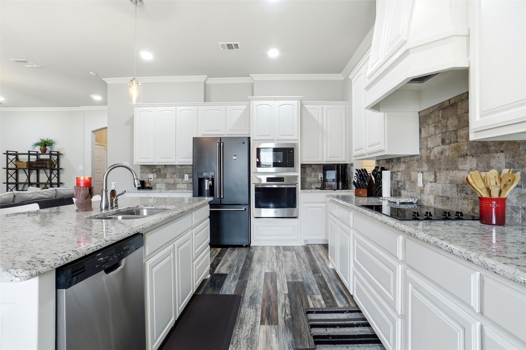 Willow Park, Texas, 76087, United States, 4 Bedrooms Bedrooms, ,4 BathroomsBathrooms,Residential,For Sale,2048202