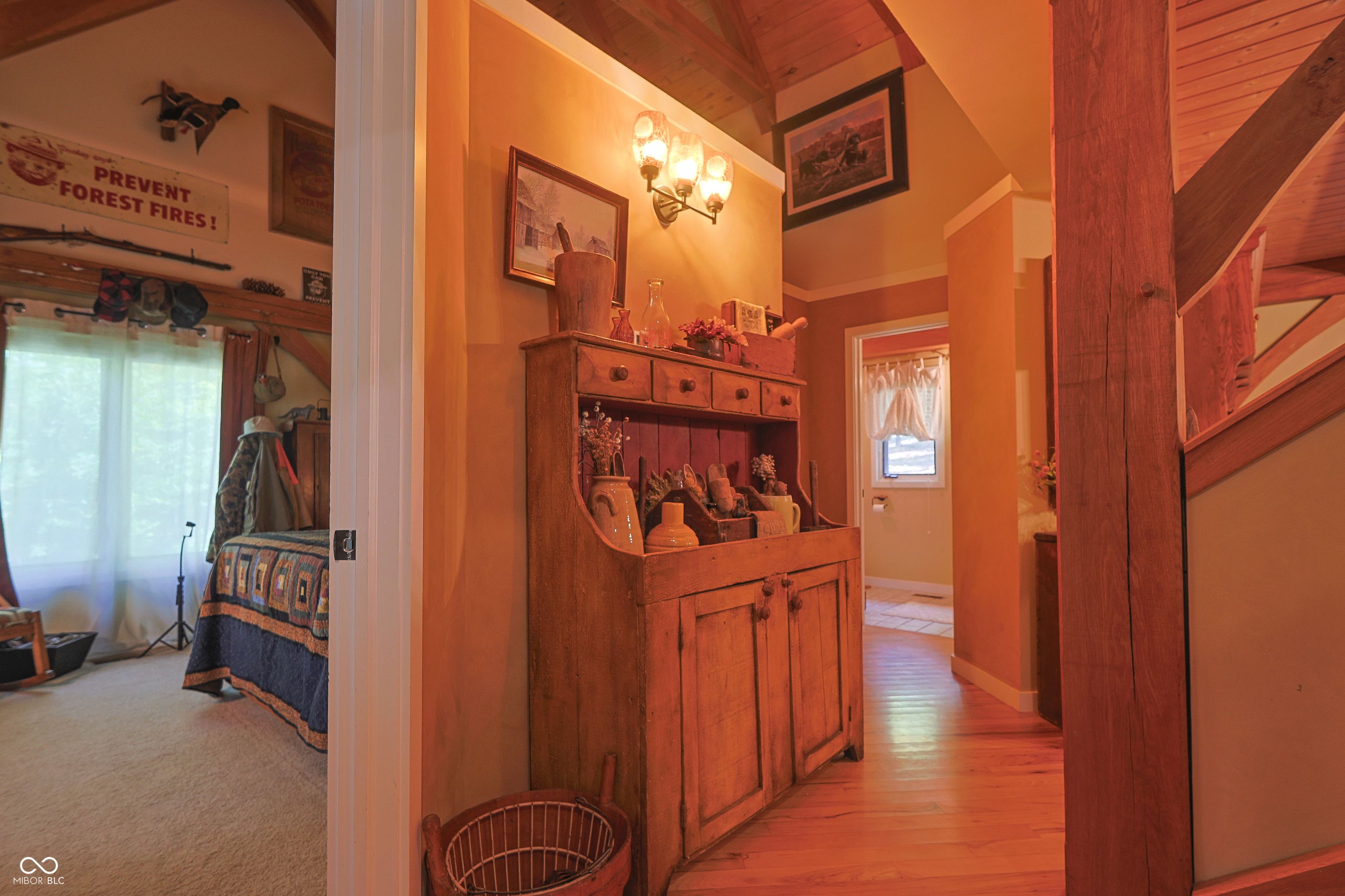 Nashville, Indiana, 47448, United States, 3 Bedrooms Bedrooms, ,4 BathroomsBathrooms,Residential,For Sale,1974172