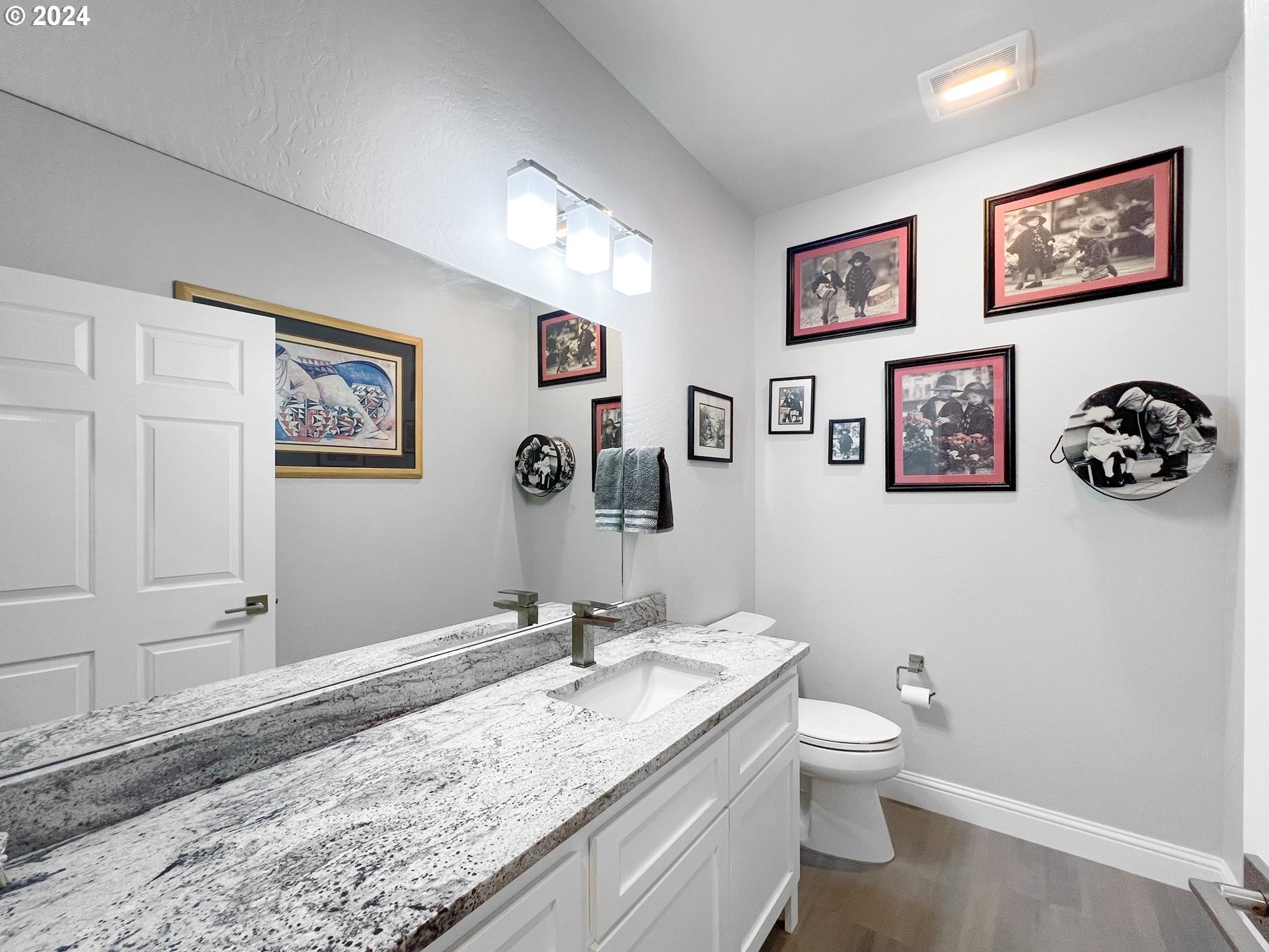 Brookings, Oregon, 97415, United States, 3 Bedrooms Bedrooms, ,3 BathroomsBathrooms,Residential,For Sale,1935245