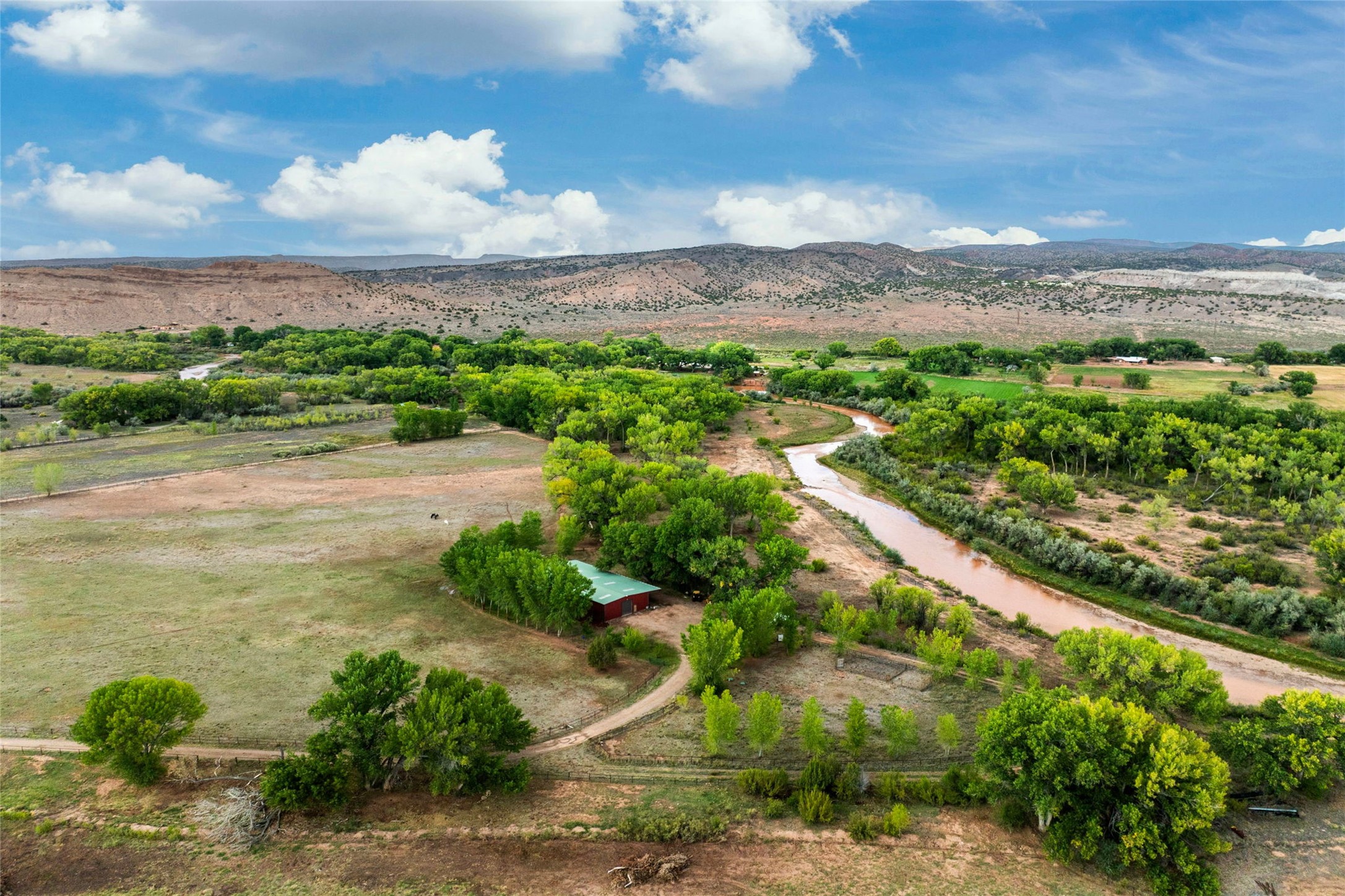  28 Pond at Rancho Acequias - 物件實景