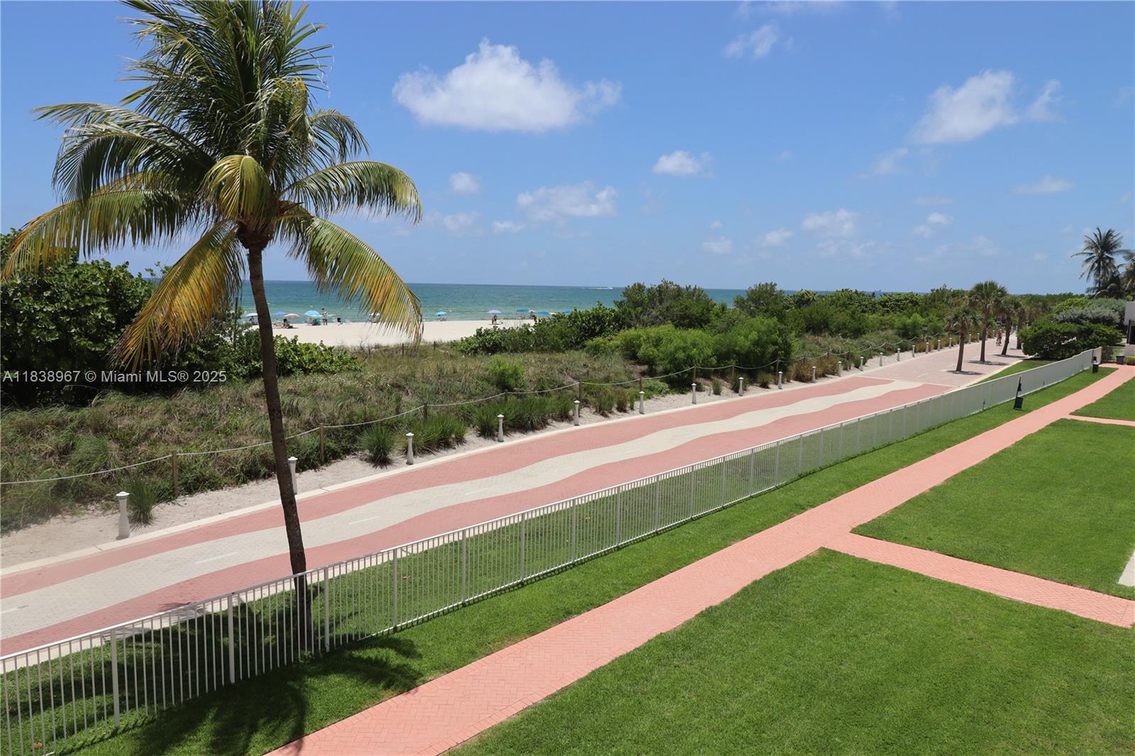 Miami Beach, Florida, 33140, United States, 2 Bedrooms Bedrooms, ,2 BathroomsBathrooms,Residential,For Sale,1890923