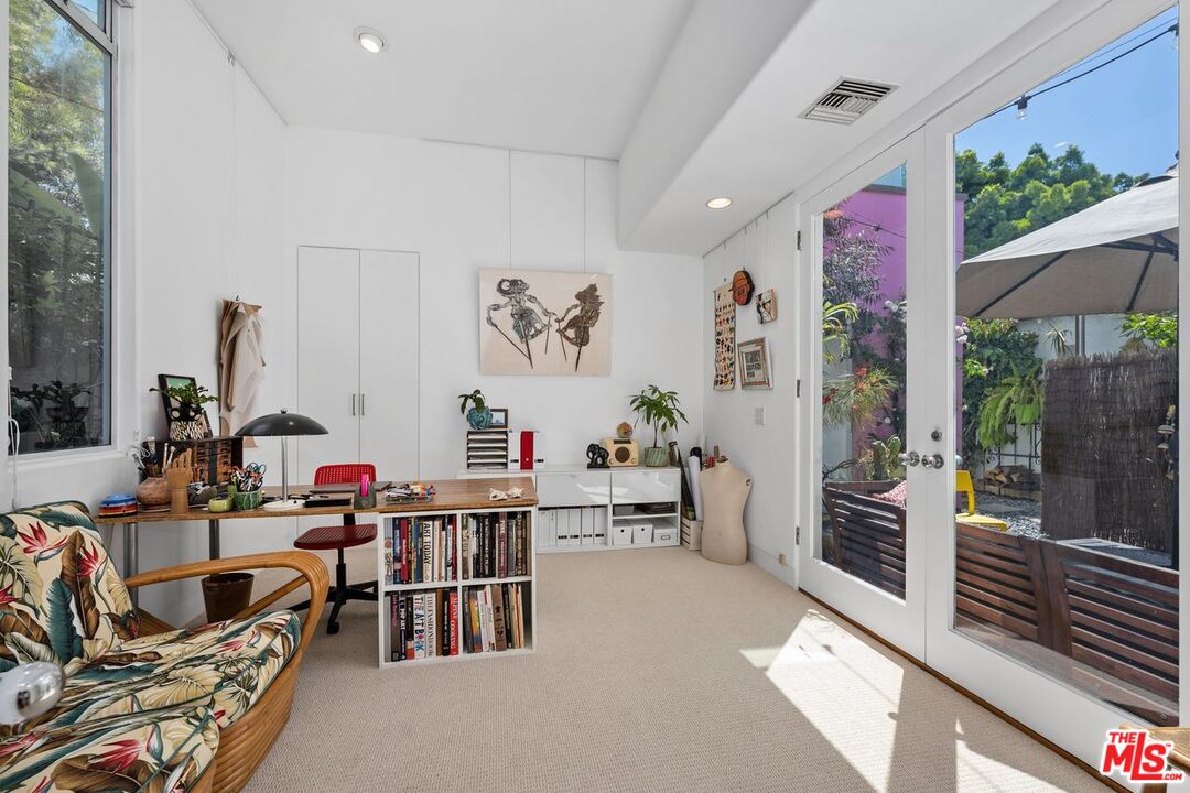 Venice, California, 90291, United States, 4 Bedrooms Bedrooms, ,4 BathroomsBathrooms,Residential,For Sale,1926607
