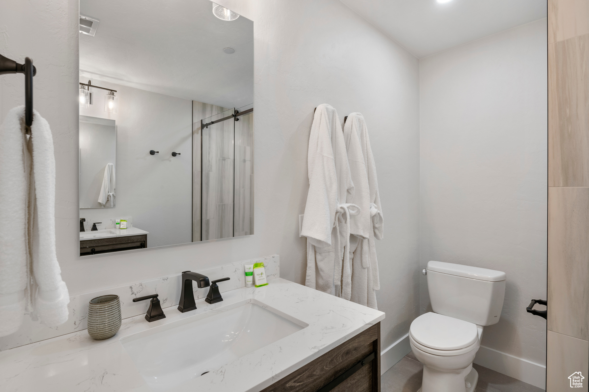Park City, Utah, 84060, United States, 2 Bedrooms Bedrooms, ,3 BathroomsBathrooms,Residential,For Sale,1900952
