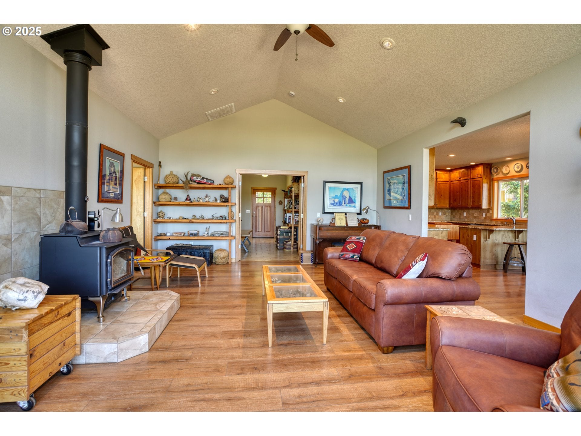 Goldendale, Washington, 98620, United States, 2 Bedrooms Bedrooms, ,2 BathroomsBathrooms,Residential,For Sale,1906644