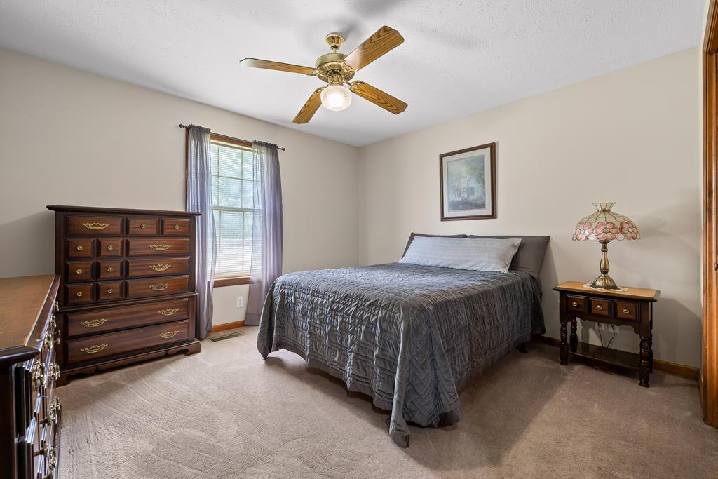 Ringgold, Georgia, 30736, United States, 6 Bedrooms Bedrooms, ,4 BathroomsBathrooms,Residential,For Sale,1927527