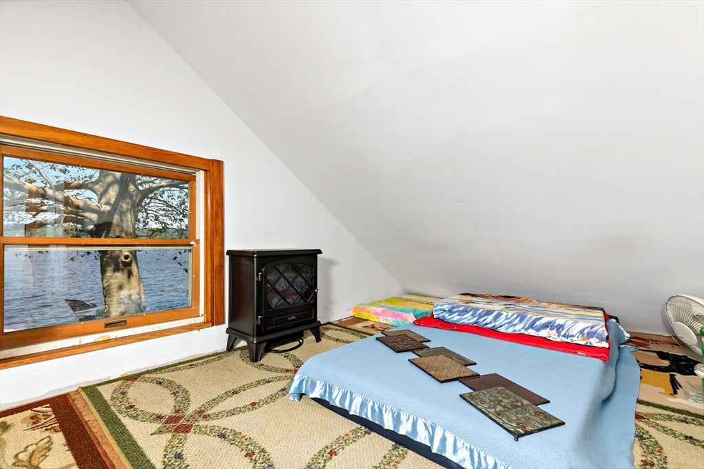 Lakeville, Massachusetts, 02347, United States, 2 Bedrooms Bedrooms, ,1 BathroomBathrooms,Residential,For Sale,1924540