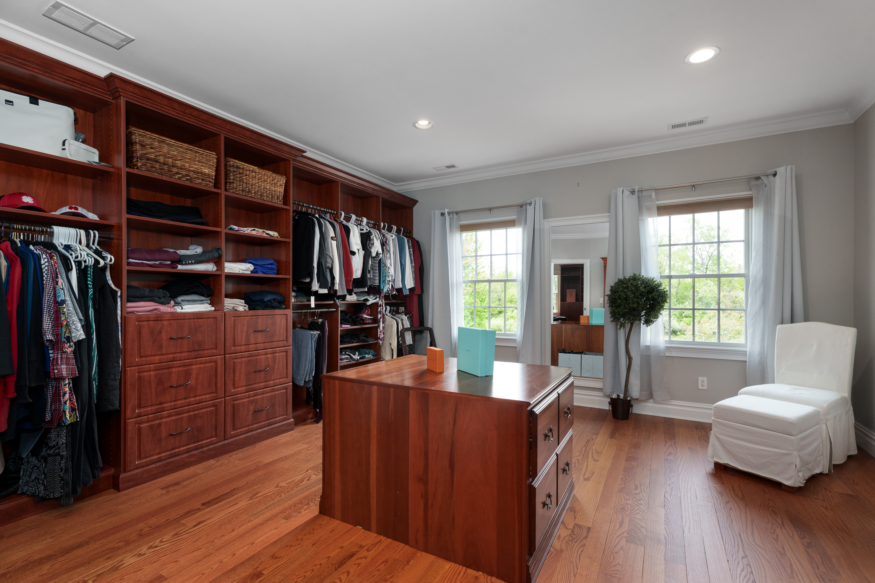  Luxury Estate Near Princeton with Resort-Style Pool, Covered Pavilion & 9+ Acres - 物件實景