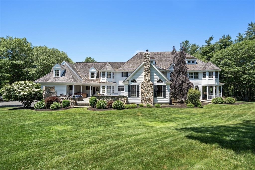 Milton, Massachusetts, 02186, United States, 6 Bedrooms Bedrooms, ,6 BathroomsBathrooms,Residential,For Sale,1940857