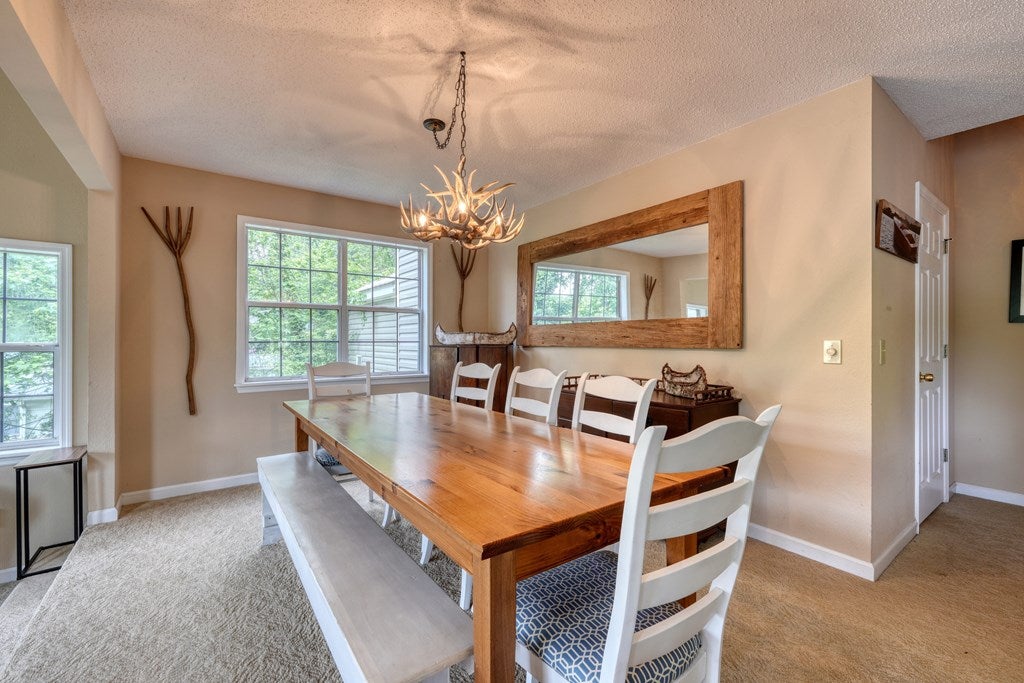 Hayesville, North Carolina, 28904, United States, 3 Bedrooms Bedrooms, ,3 BathroomsBathrooms,Residential,For Sale,1862322
