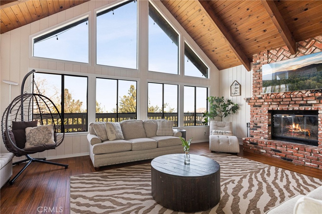 Lake Arrowhead, California, 92352, United States, 6 Bedrooms Bedrooms, ,5 BathroomsBathrooms,Residential,For Sale,1950962