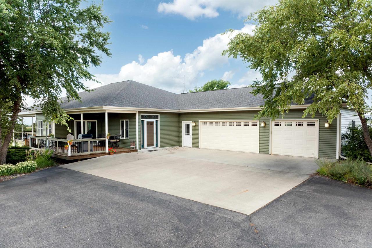 Green Lake, Wisconsin, 54941, United States, 4 Bedrooms Bedrooms, ,3 BathroomsBathrooms,Residential,For Sale,1928712