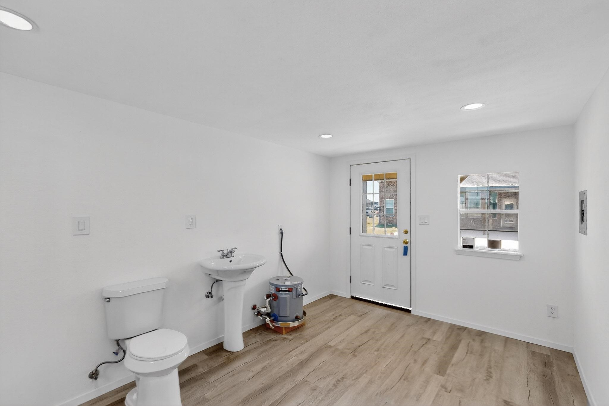 Godley, Texas, 76044, United States, 4 Bedrooms Bedrooms, ,3 BathroomsBathrooms,Residential,For Sale,1956819