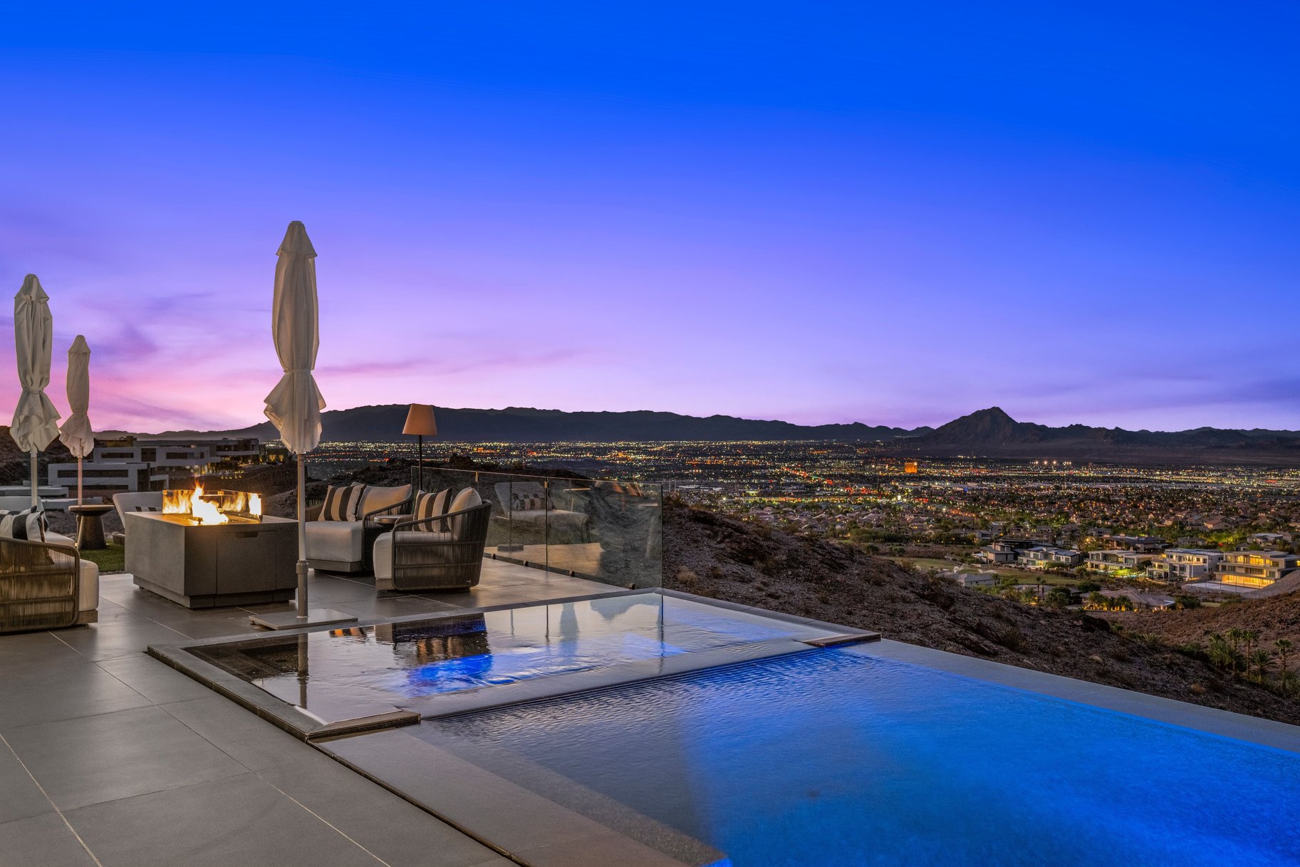  Extraordinary Architectural Masterpiece in Macdonald Highlands - 物件實景