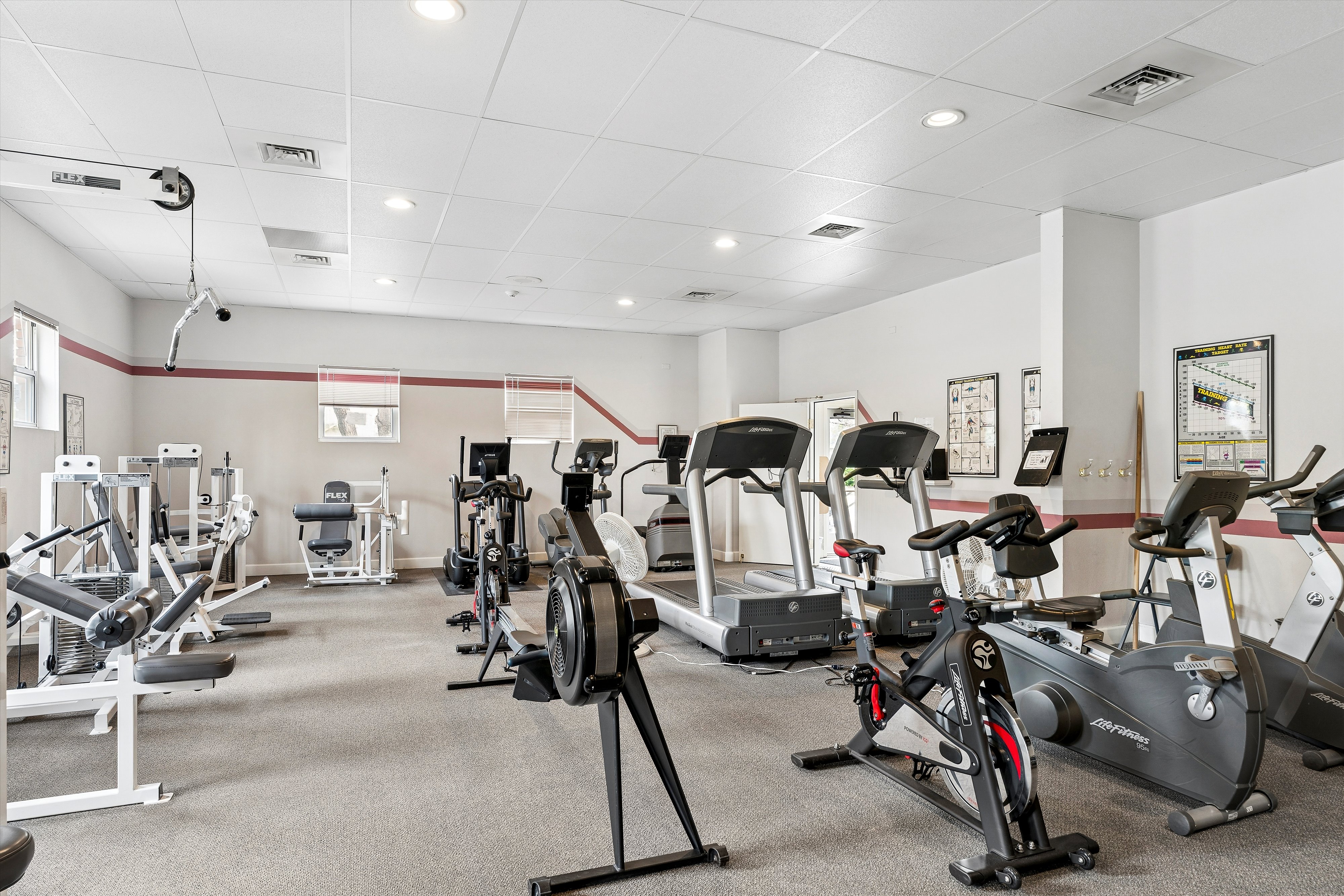  First Floor Corner Unit Condo in 55+ Centennial at Riverwalk in Littleton - 物件實景
