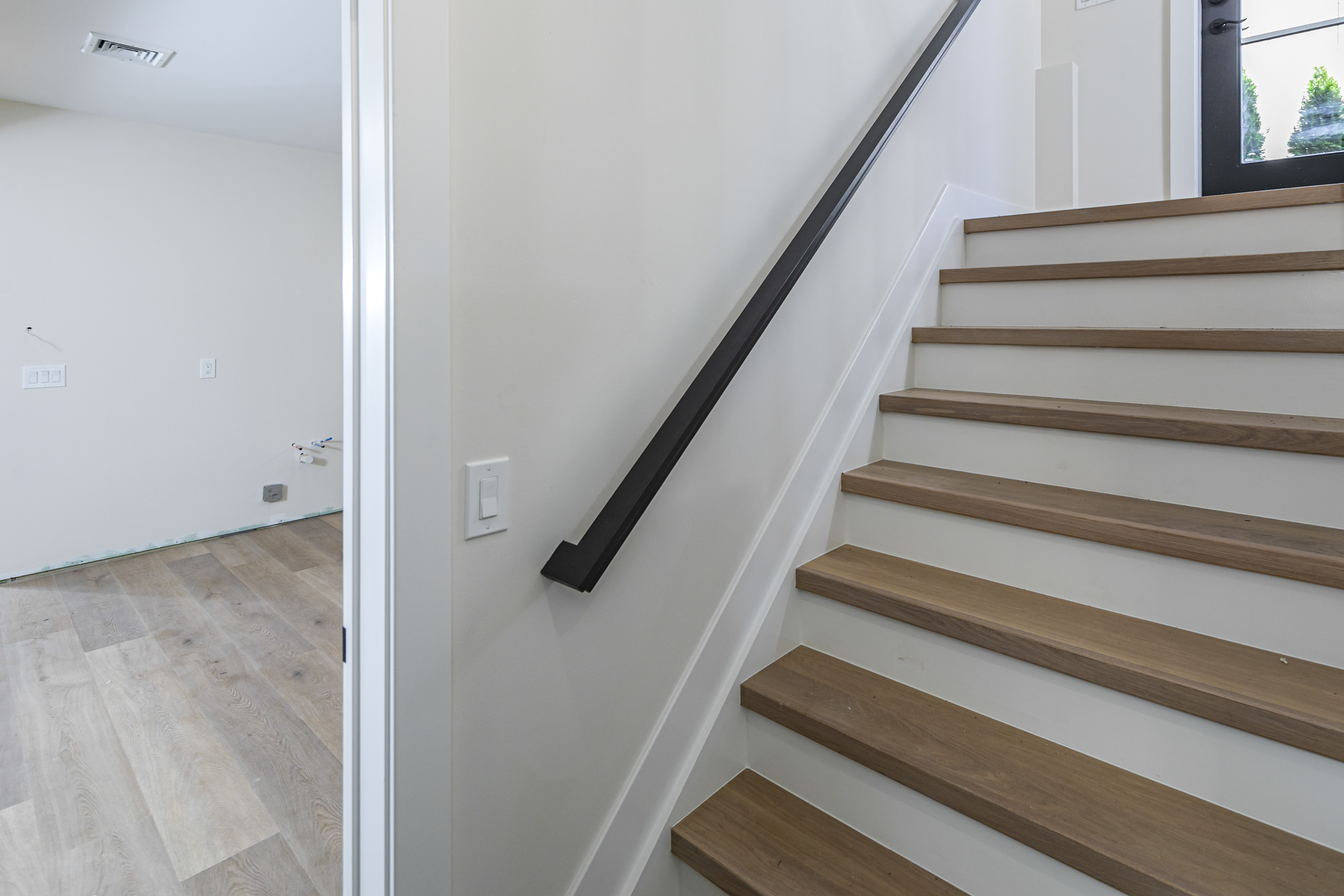  Sleek New Construction Steps from Downtown - 物件實景
