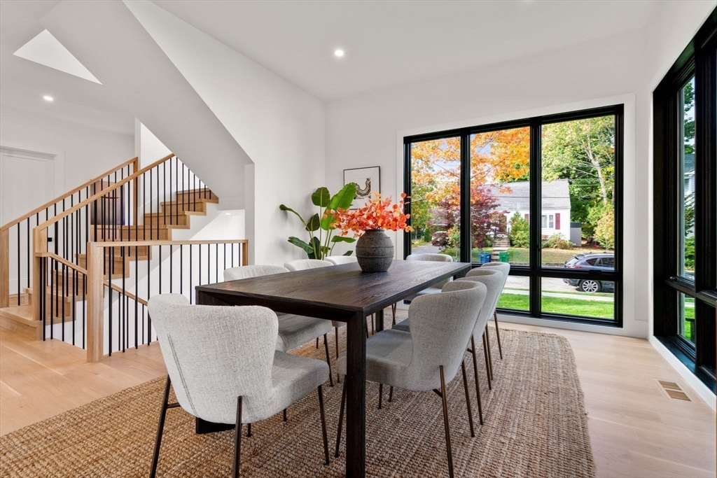 Newton, Massachusetts, 02465, United States, 6 Bedrooms Bedrooms, ,7 BathroomsBathrooms,Residential,For Sale,1730444