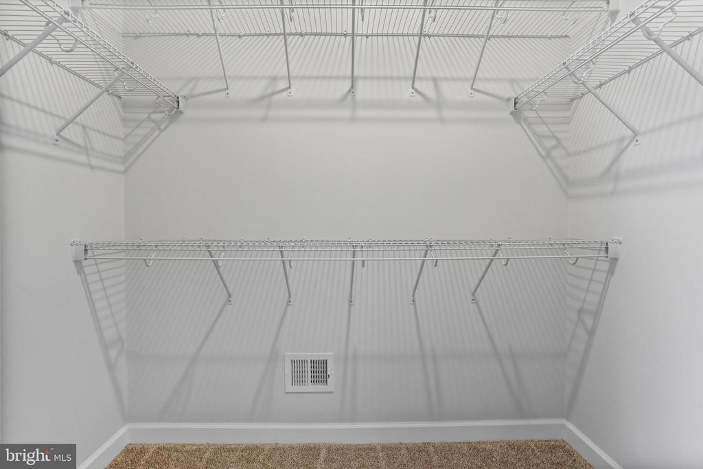 Boyce, Virginia, 22620, United States, 3 Bedrooms Bedrooms, ,2 BathroomsBathrooms,Residential,For Sale,1978758