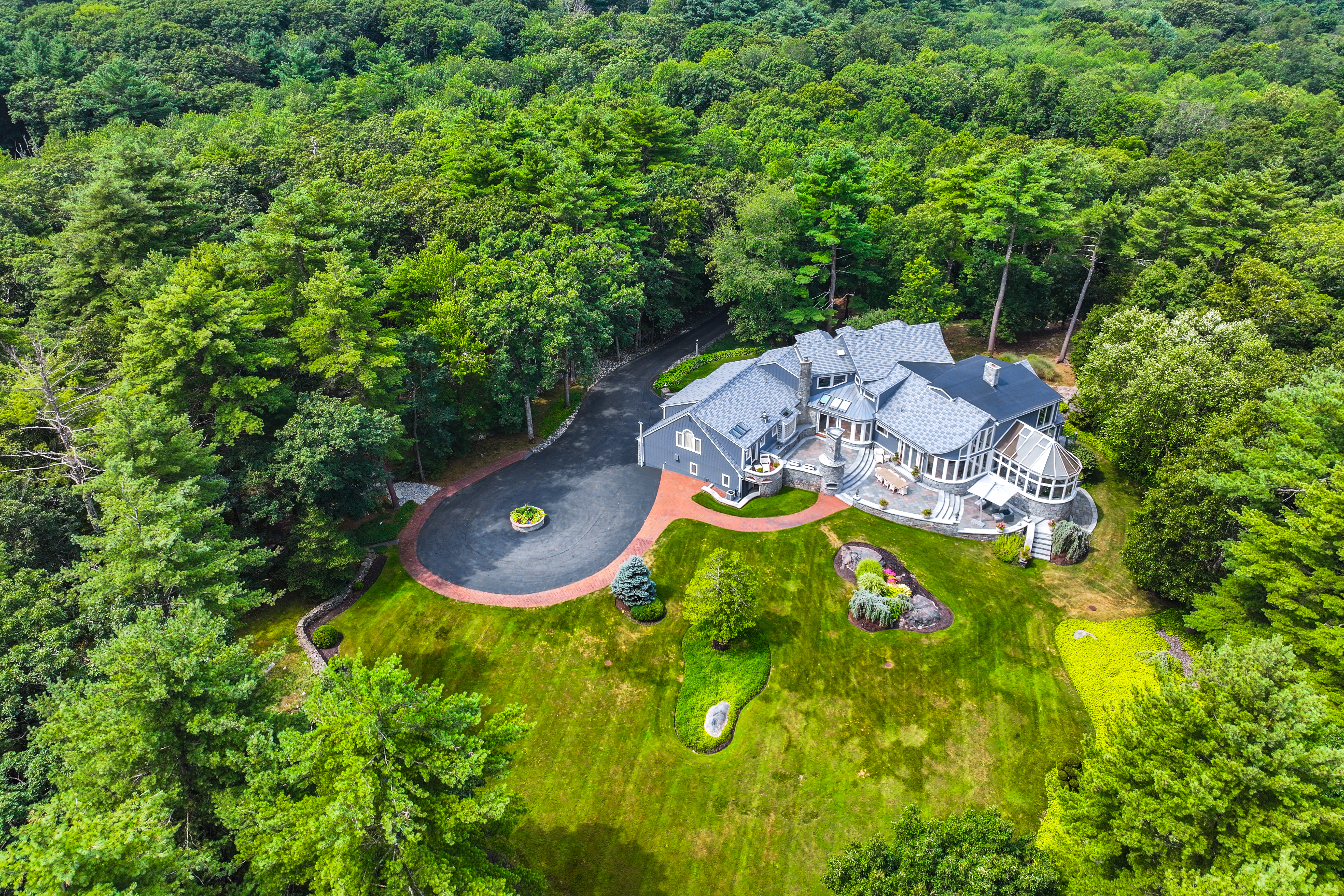  32-70 Lazell Street, Hingham, MA, 02043 - 物件實景