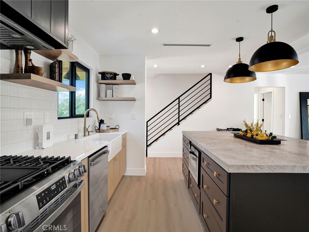 West Hills, California, 91307, United States, 4 Bedrooms Bedrooms, ,2 BathroomsBathrooms,Residential,For Sale,1994248