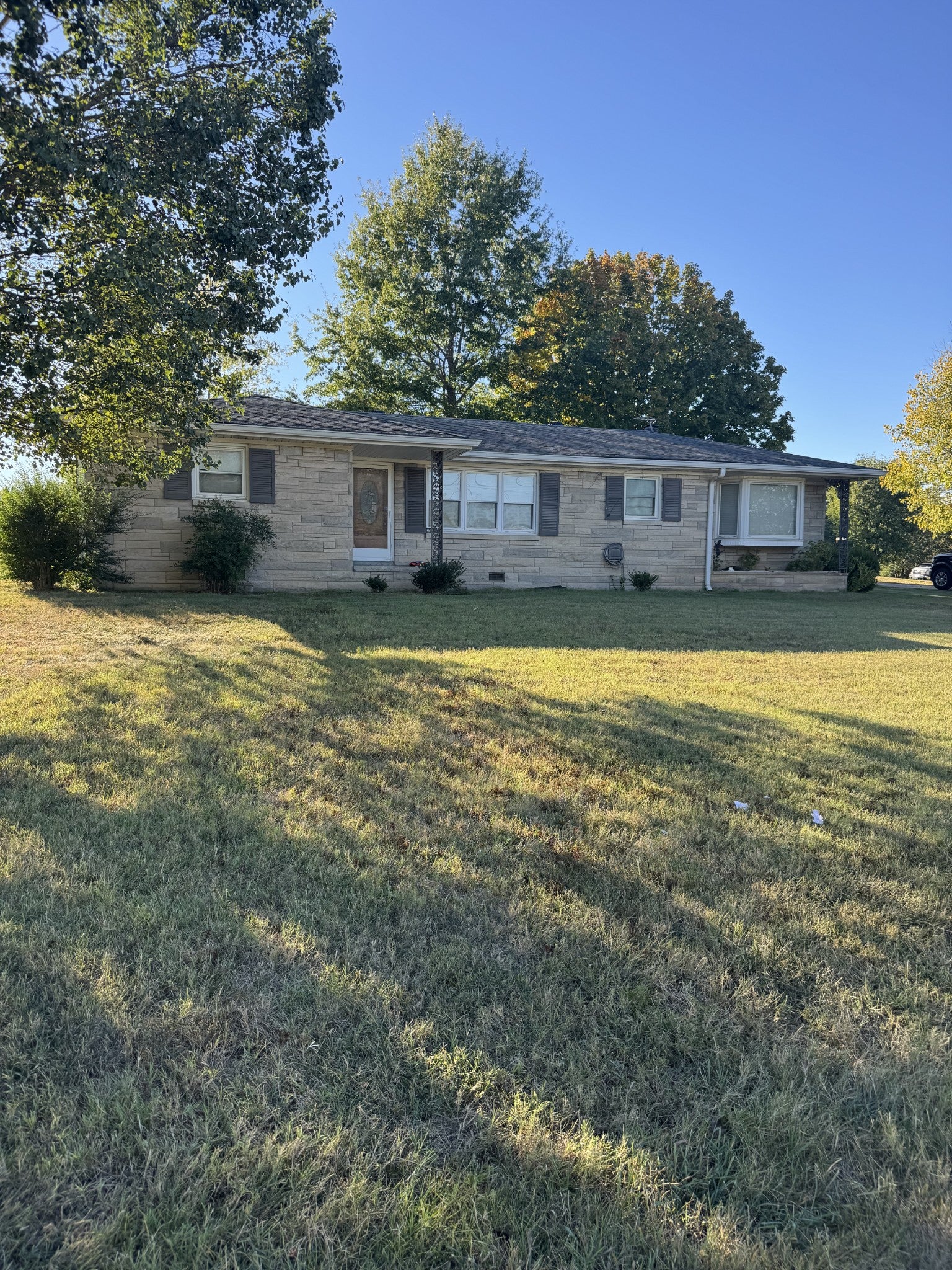 Scottsville Rd, Lafayette, TN 37083