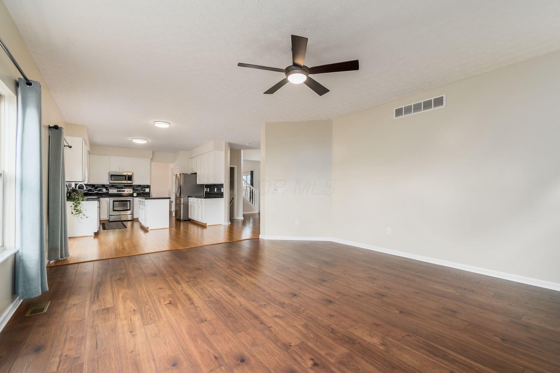 Powell, Ohio, 43065, United States, 4 Bedrooms Bedrooms, ,4 BathroomsBathrooms,Residential,For Sale,2003510