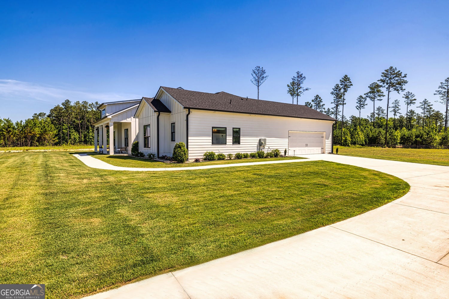 Senoia, Georgia, 30276, United States, 7 Bedrooms Bedrooms, ,6 BathroomsBathrooms,Residential,For Sale,1859097