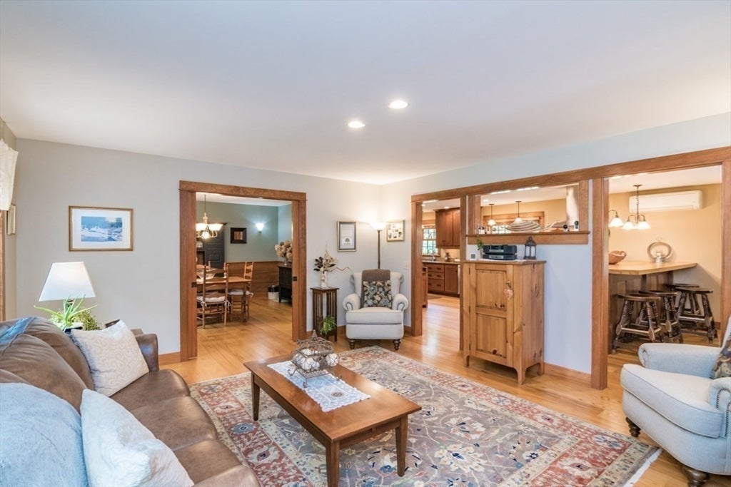 Gill, Massachusetts, 01354, United States, 4 Bedrooms Bedrooms, ,5 BathroomsBathrooms,Residential,For Sale,1848395