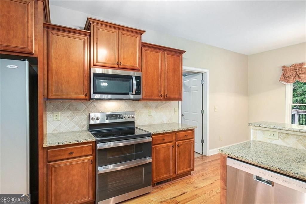 DAWSONVILLE, Georgia, 30534, United States, 3 Bedrooms Bedrooms, ,3 BathroomsBathrooms,Residential,For Sale,1894600