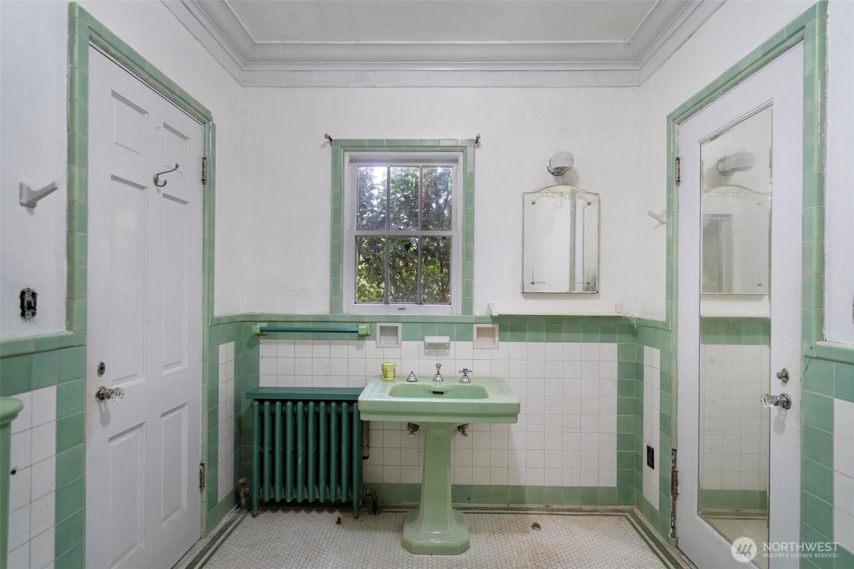 Shelton, Washington, 98584, United States, 6 Bedrooms Bedrooms, ,3 BathroomsBathrooms,Residential,For Sale,1974381