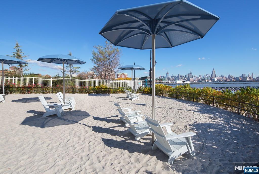 Jersey City, New Jersey, 07310, United States, 2 Bedrooms Bedrooms, ,2 BathroomsBathrooms,Residential,For Sale,1940399