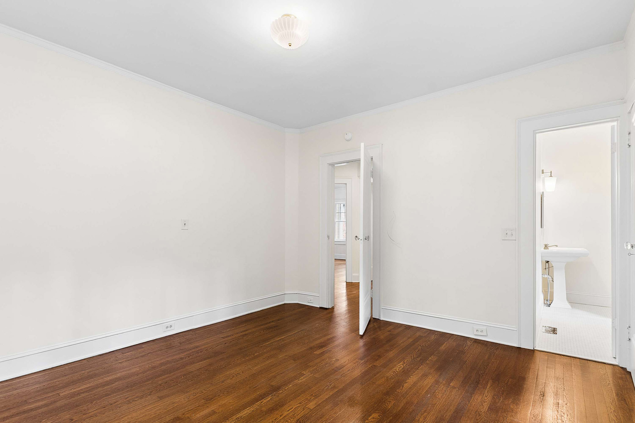  Charming 1930 Craftsman Bungalow in an Unbeatable Virginia Highland Location - 物件實景