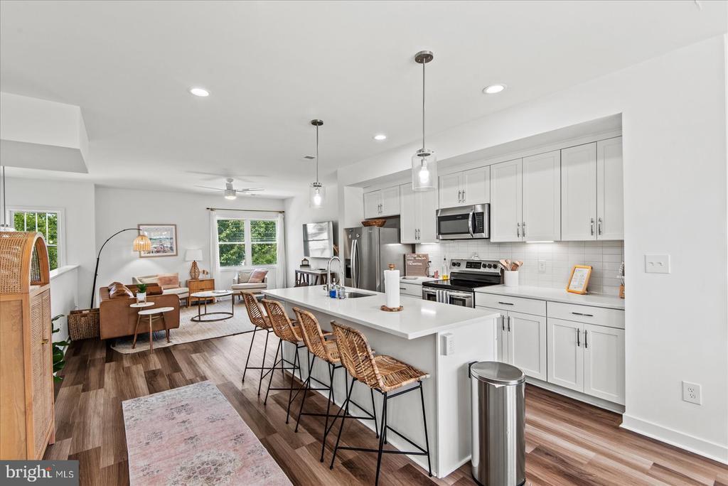 Colonial Beach, Virginia, 22443, United States, 4 Bedrooms Bedrooms, ,4 BathroomsBathrooms,Residential,For Sale,1898525