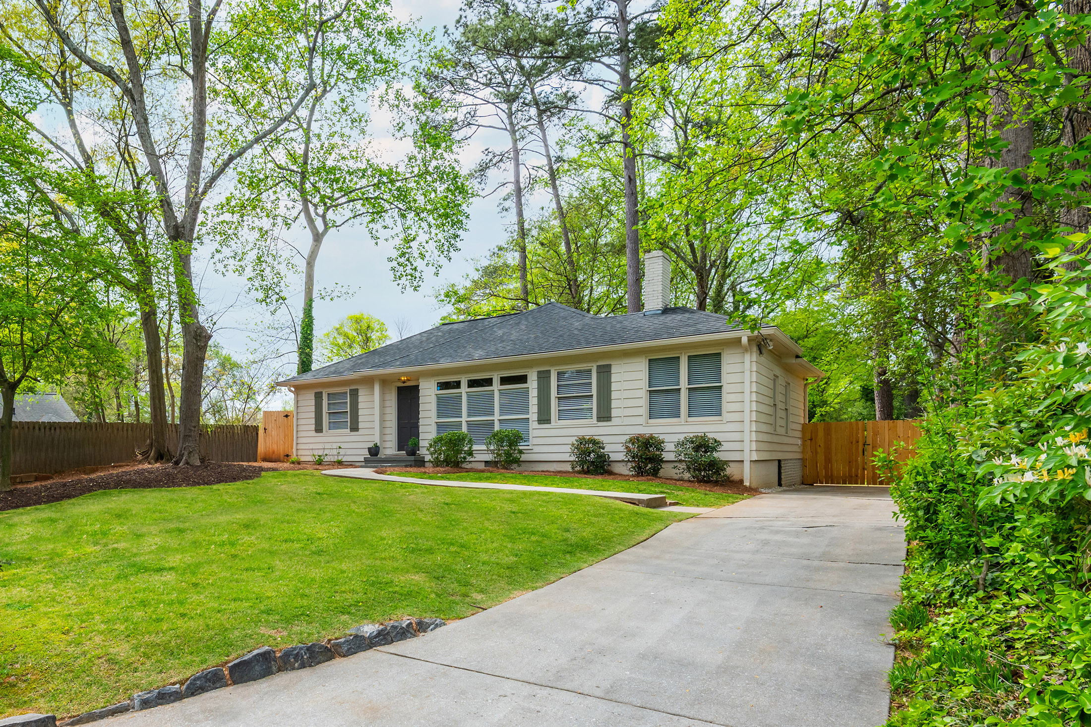  Beautifully Updated Cottage in the Heart of Martin Manor in Buckhead - 物件實景