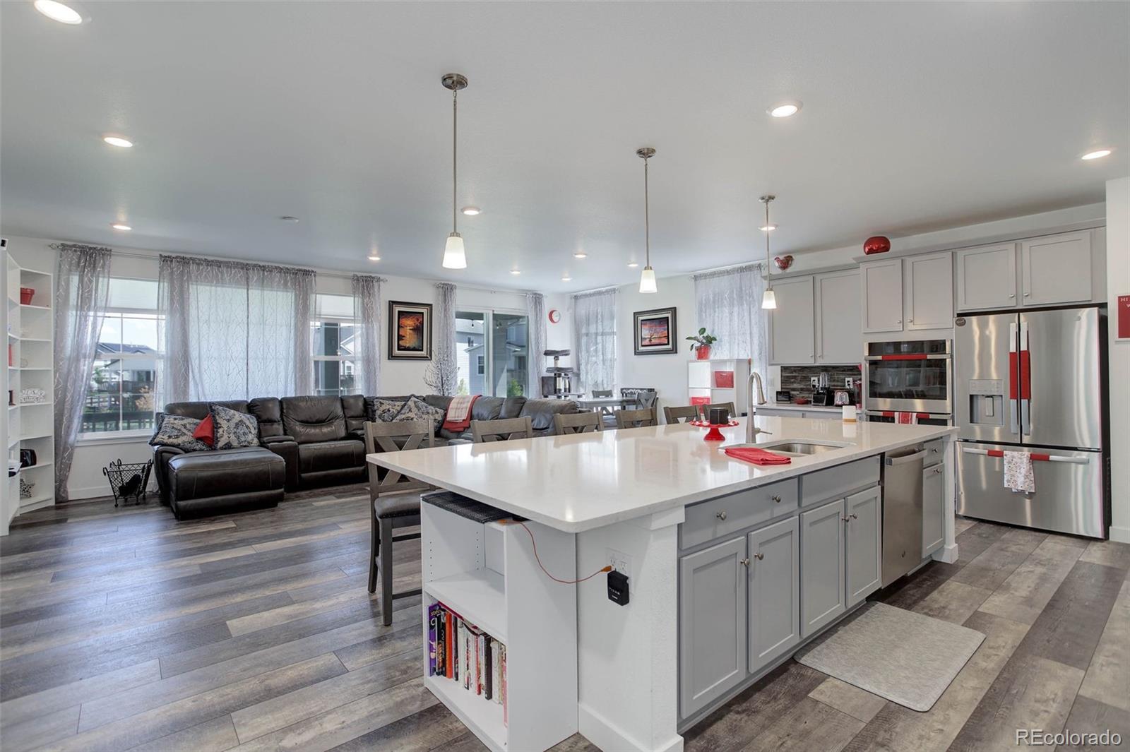 Aurora, Colorado, 80016, United States, 5 Bedrooms Bedrooms, ,2 BathroomsBathrooms,Residential,For Sale,1819057