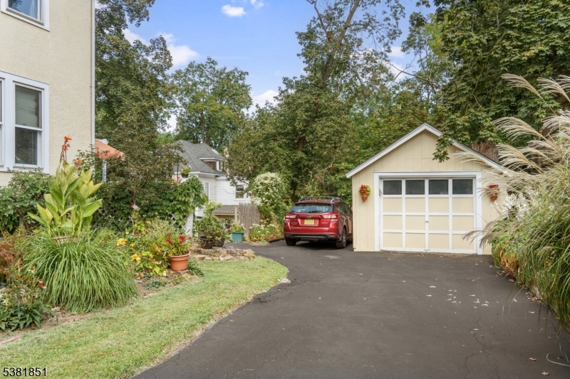 Bound Brook Boro, New Jersey, 08805, United States, 5 Bedrooms Bedrooms, ,3 BathroomsBathrooms,Residential,For Sale,1938545