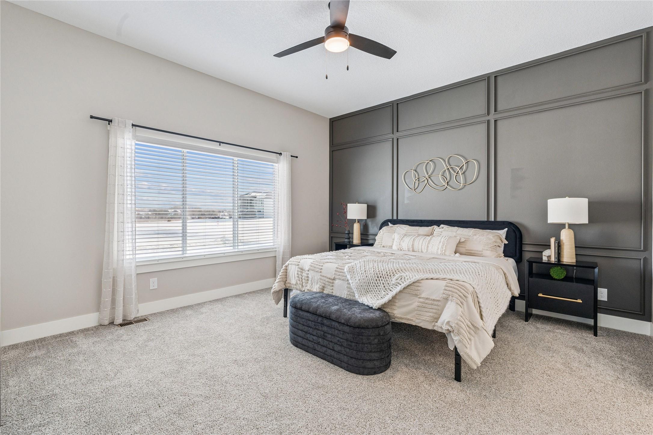 Urbandale, Iowa, 50323, United States, 5 Bedrooms Bedrooms, ,4 BathroomsBathrooms,Residential,For Sale,2005616