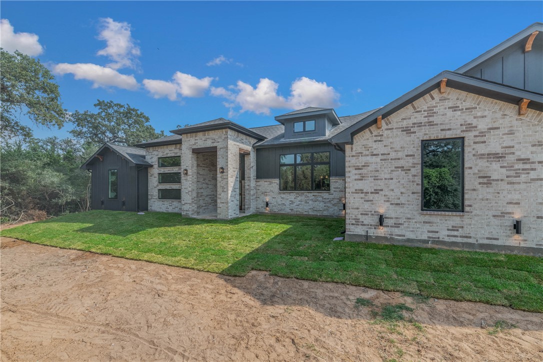 Franklin, Texas, 77856, United States, 4 Bedrooms Bedrooms, ,4 BathroomsBathrooms,Residential,For Sale,1880577