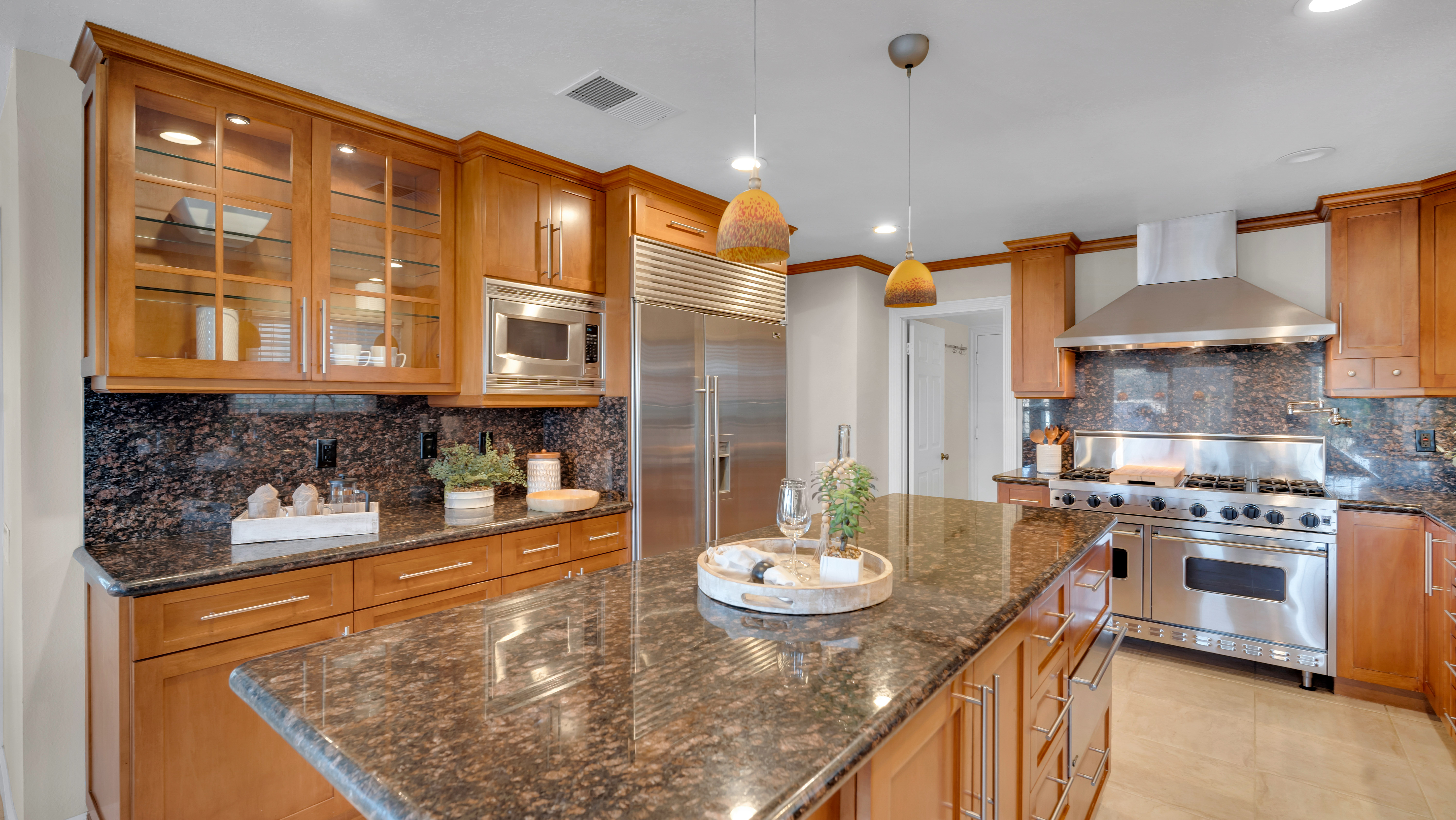  6139 East West View Drive, Orange, CA 92869 - 物件實景
