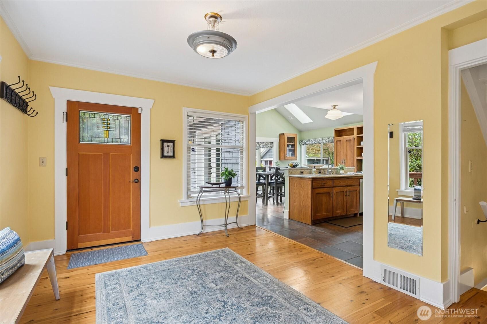 KIRKLAND, Washington, 98033, United States, 4 Bedrooms Bedrooms, ,3 BathroomsBathrooms,Residential,For Sale,1995728