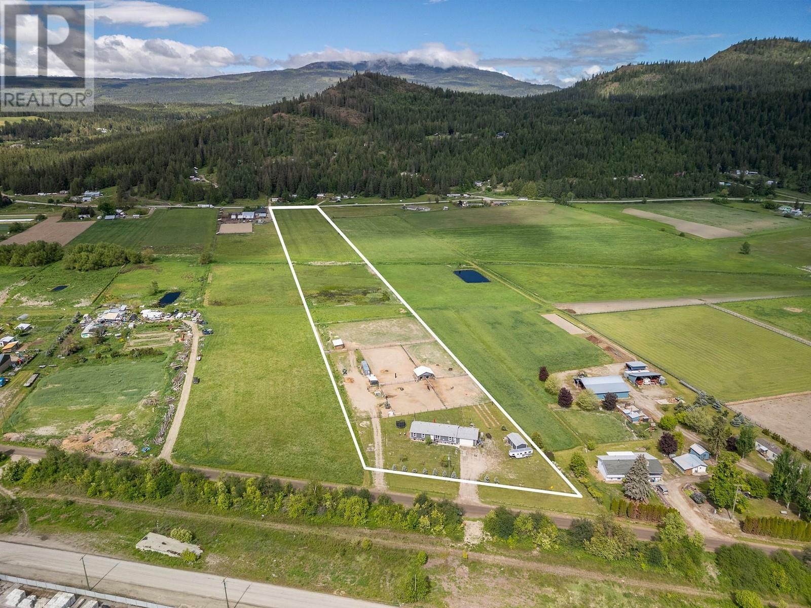 GRINDROD, British Columbia, V0E 1Y0, CA, 3 Bedrooms Bedrooms, ,2 BathroomsBathrooms,Residential,For Sale,1838949