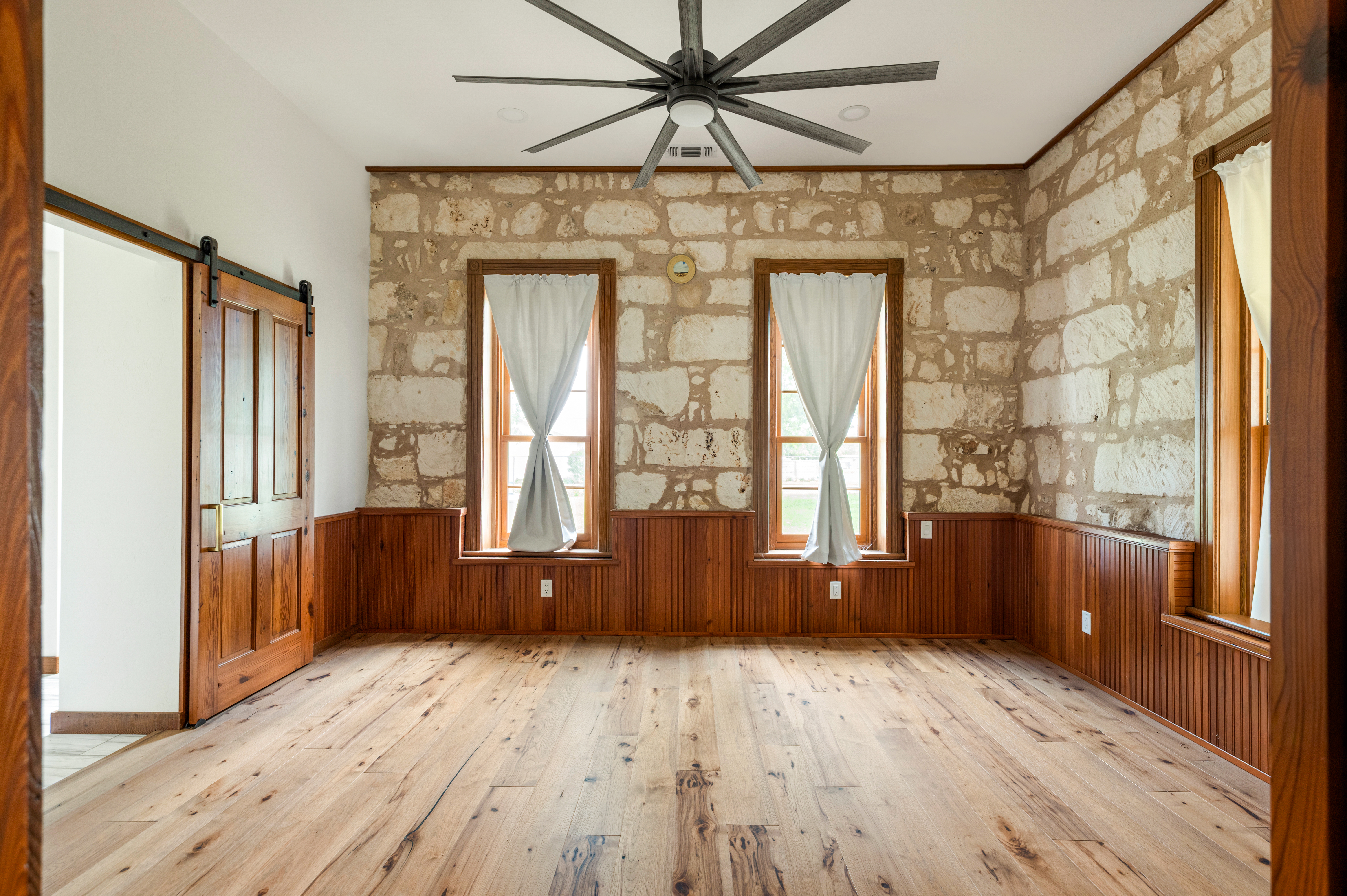  1461 South US Highway 87, Fredericksburg, TX 78624 - 物件實景
