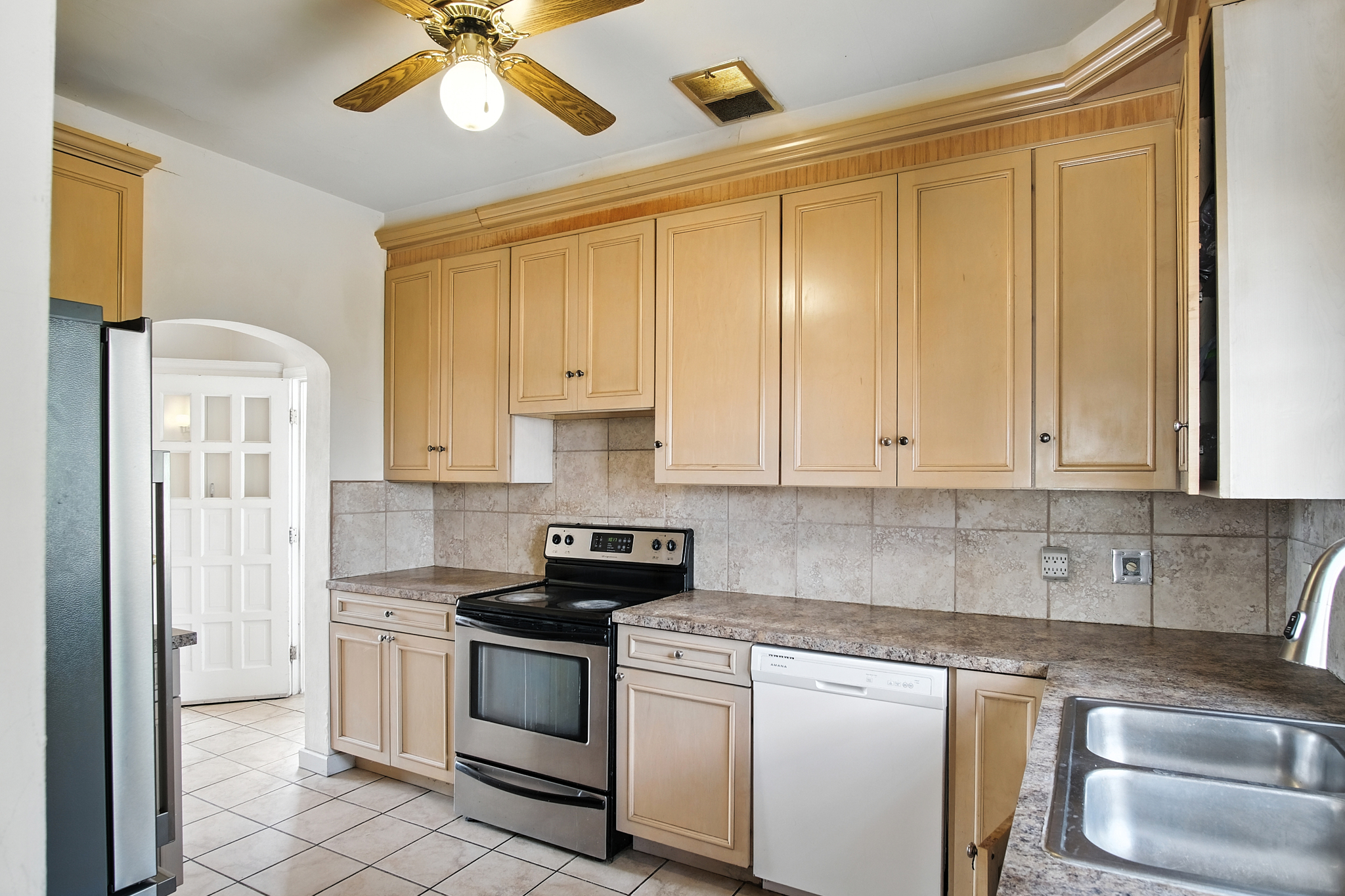 Hot Springs, South Dakota, 57747, United States, 5 Bedrooms Bedrooms, ,4 BathroomsBathrooms,Residential,For Sale,1983319