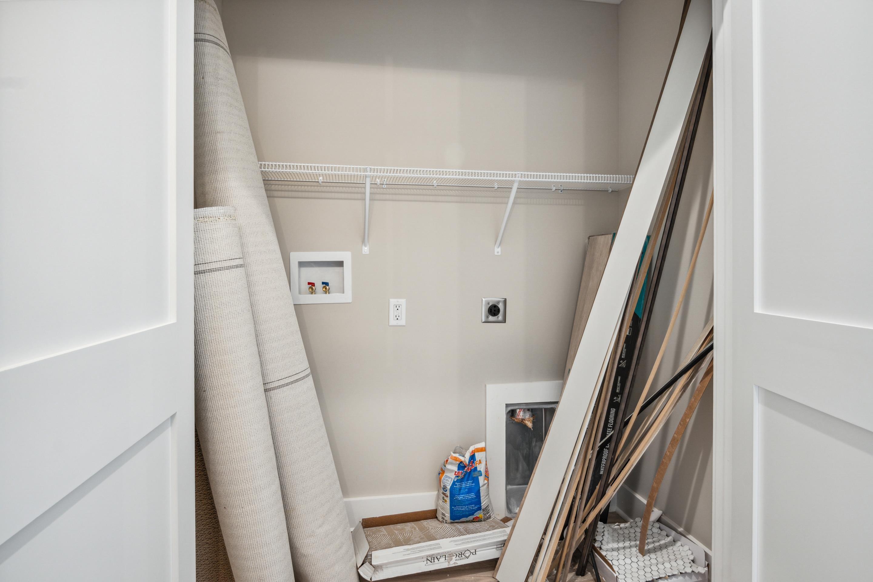 Blacksburg, Virginia, 24060, United States, 4 Bedrooms Bedrooms, ,4 BathroomsBathrooms,Residential,For Sale,1838349