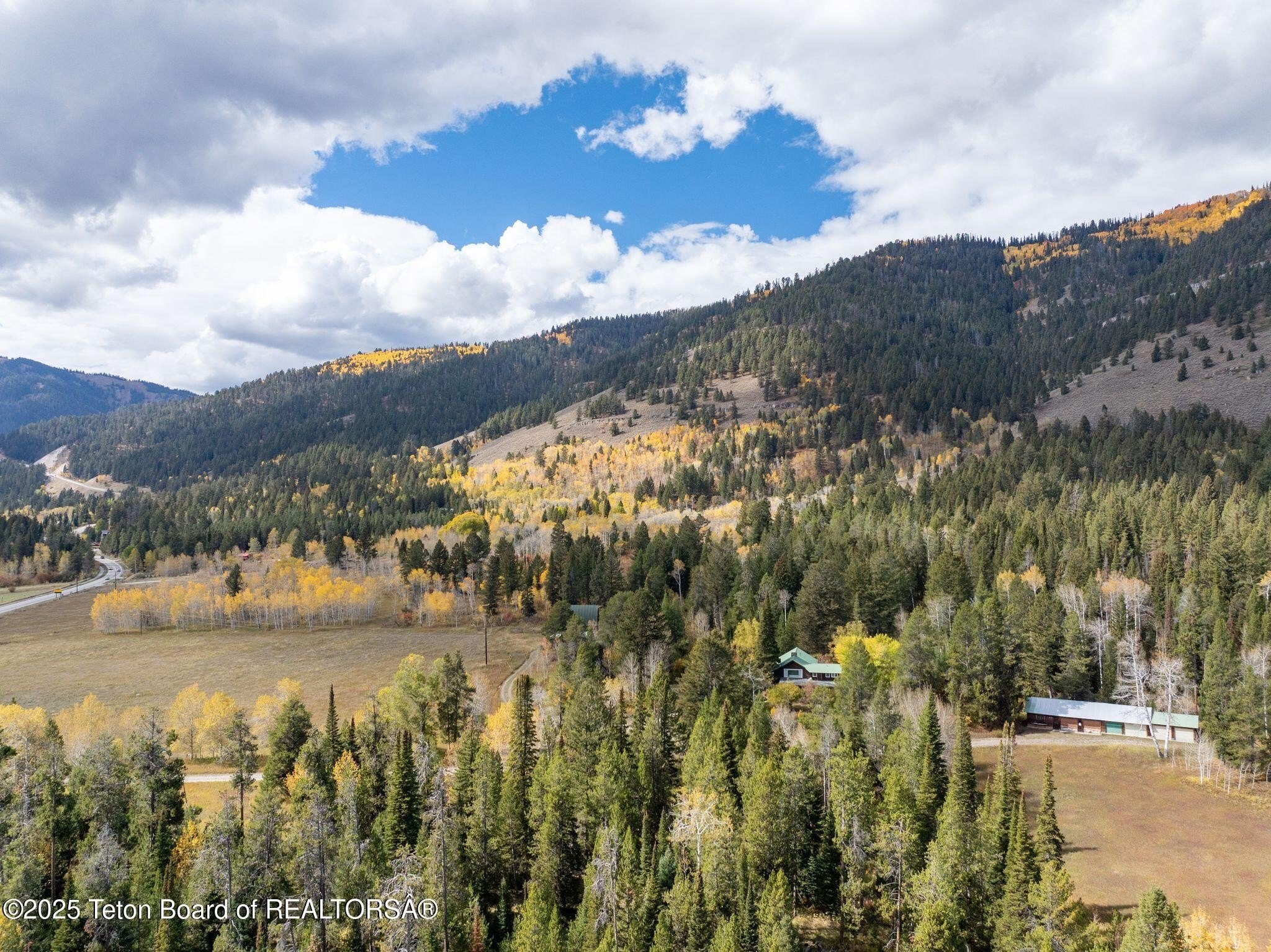 Wilson, Wyoming, 83014, United States, 5 Bedrooms Bedrooms, ,1 BathroomBathrooms,Residential,For Sale,1976162