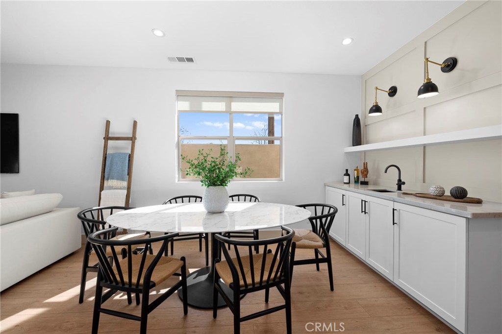 Paramount, California, 90723, United States, 4 Bedrooms Bedrooms, ,3 BathroomsBathrooms,Residential,For Sale,1926475