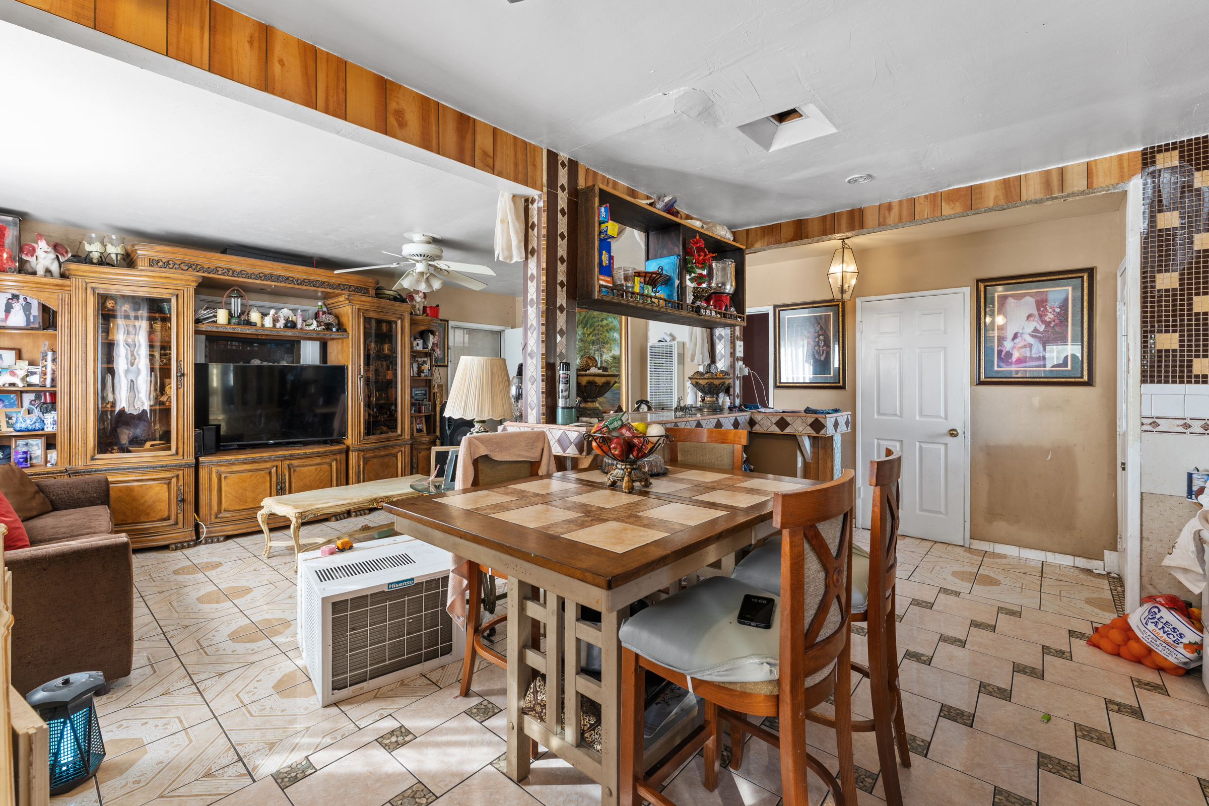 Riverside, California, 92503, United States, 3 Bedrooms Bedrooms, ,2 BathroomsBathrooms,Residential,For Sale,2005895