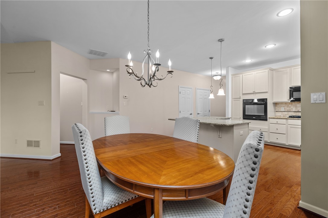 Sewickley, Pennsylvania, 15143, United States, 2 Bedrooms Bedrooms, ,2 BathroomsBathrooms,Residential,For Sale,1968653